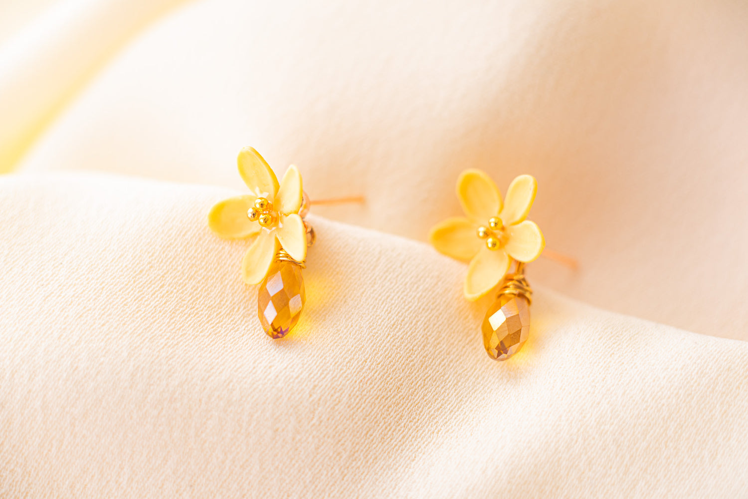 handmade flower crystal earrings