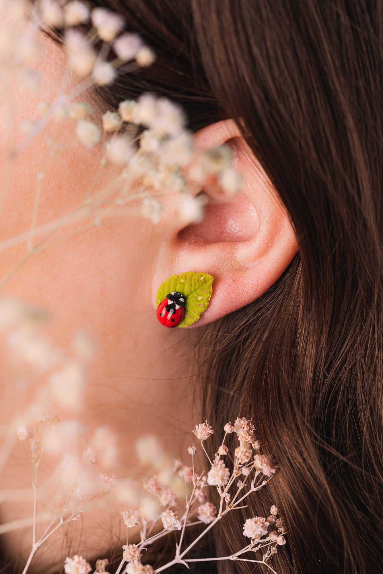 ladybug leaf stud earrings