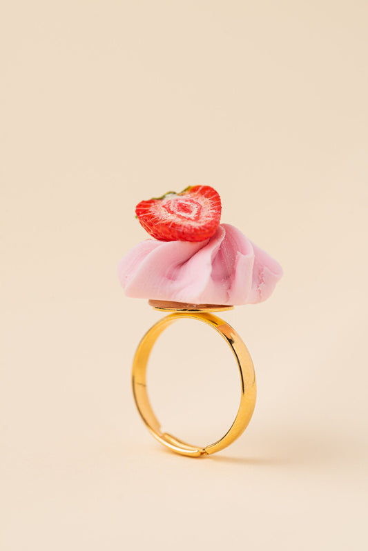 Strawberry Whipped Cream Ring